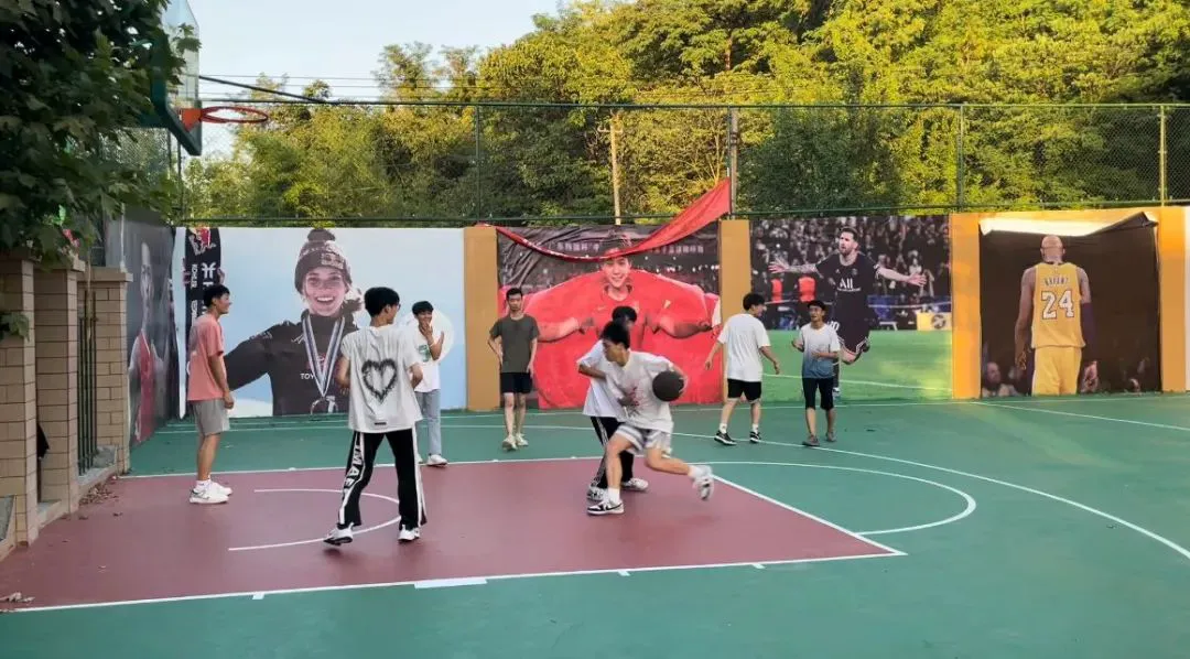 哪里可以找到适合篮球运动员的放松方法?_0