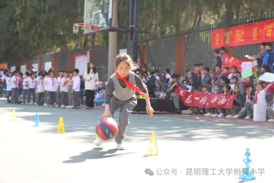 如何在篮球冬令营中加强体能训练?_2